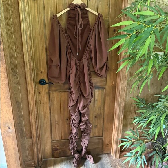 Irregular Exposure 09 Jumpsuit in Brown - Picture 4 of 9